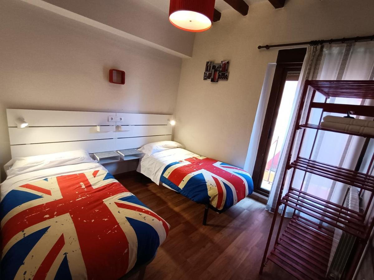 Rey Mundo Hotel Munébrega Eksteriør billede