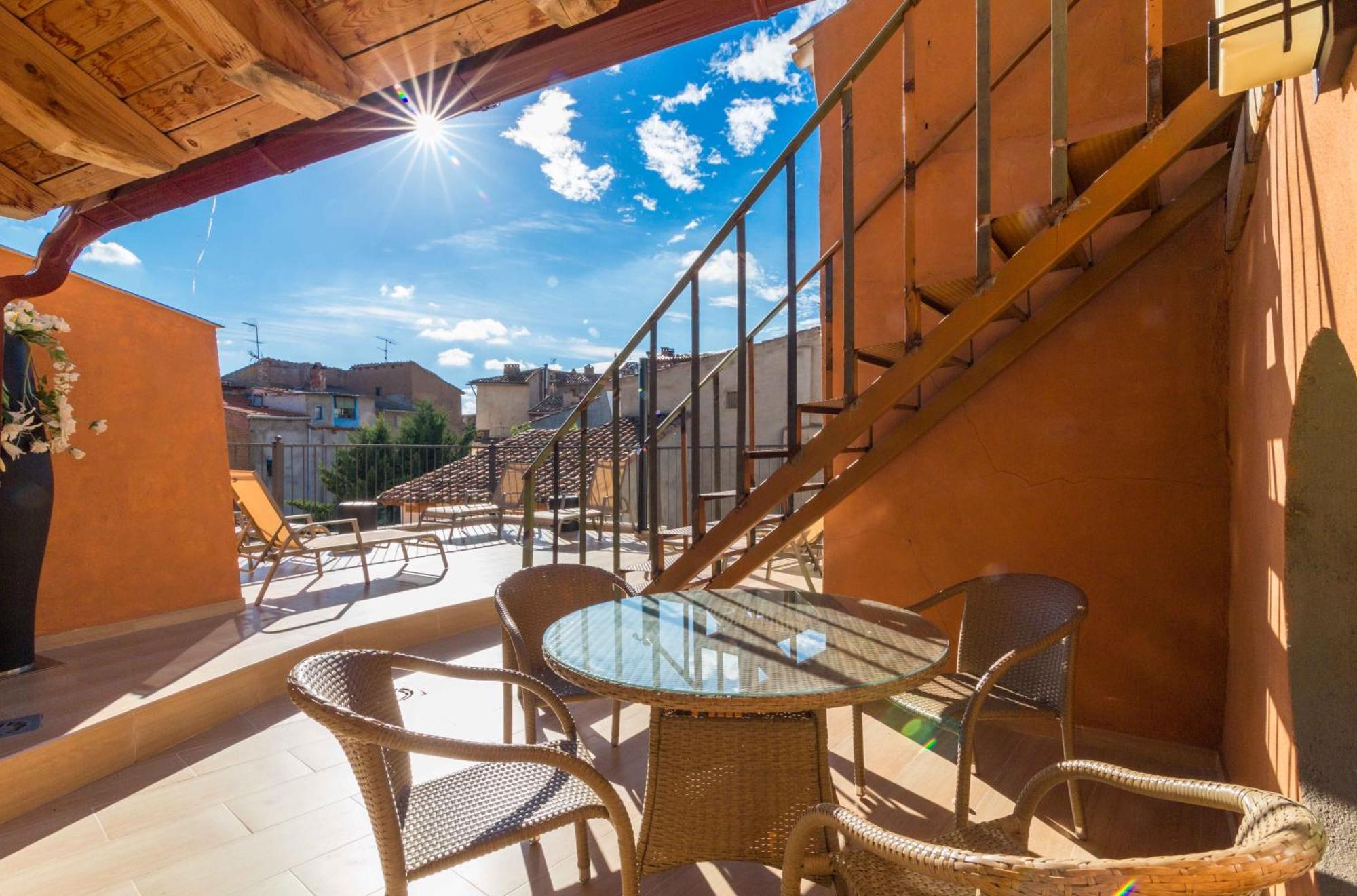 Rey Mundo Hotel Munébrega Eksteriør billede